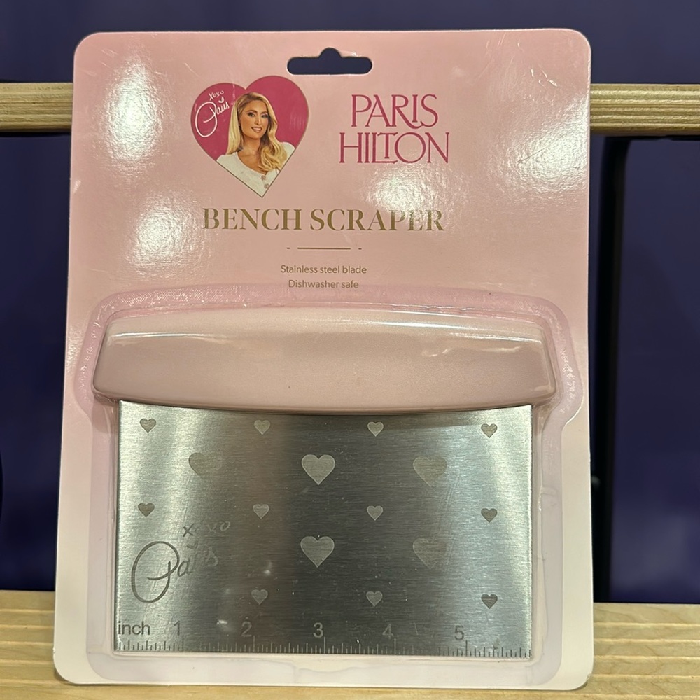 NWT Paris Hilton 🌸🎀 Bench scraper - essential tool for dough / bakers